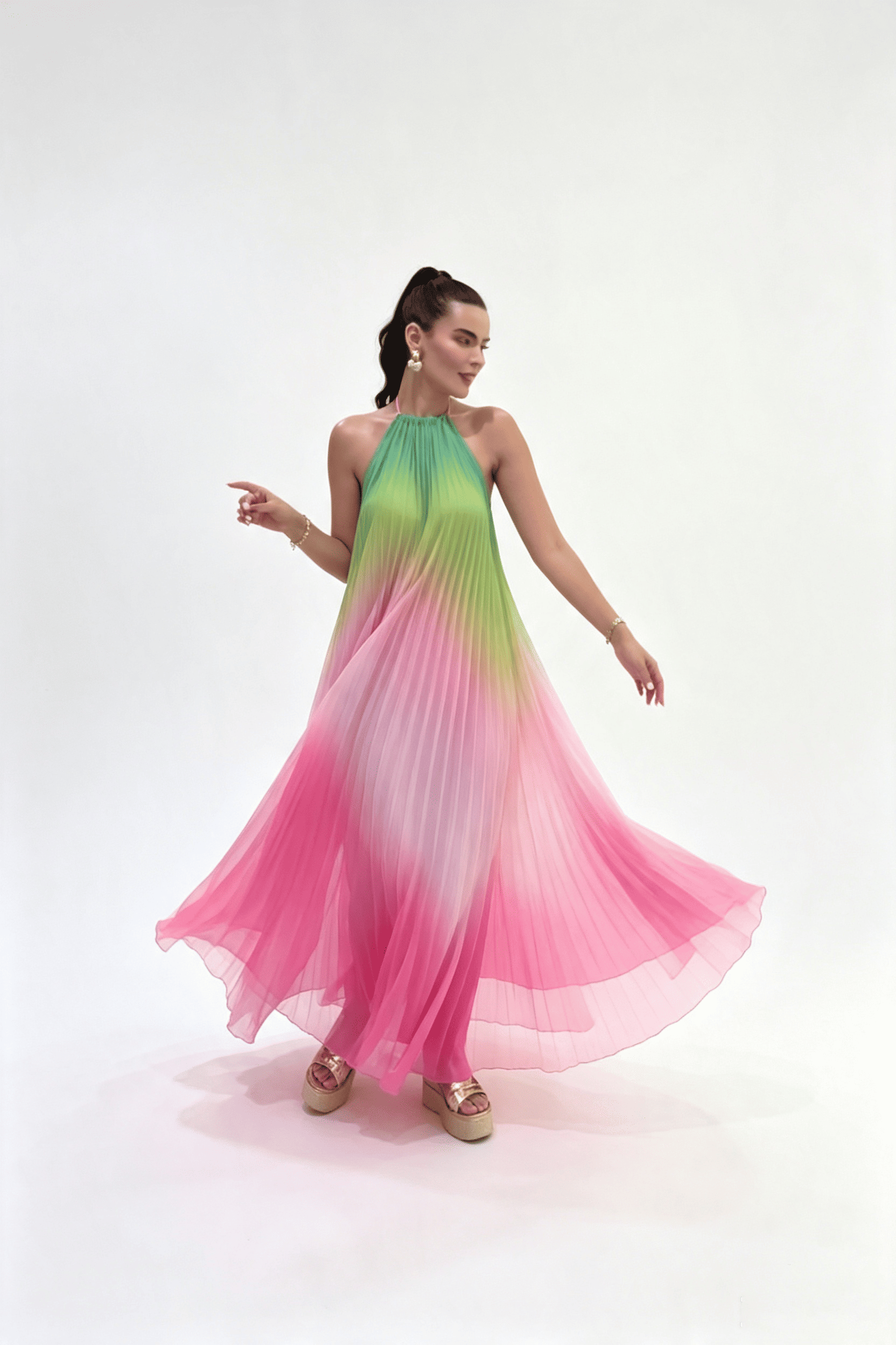 Wäisst fléissend Cape-Maxi-Kleed