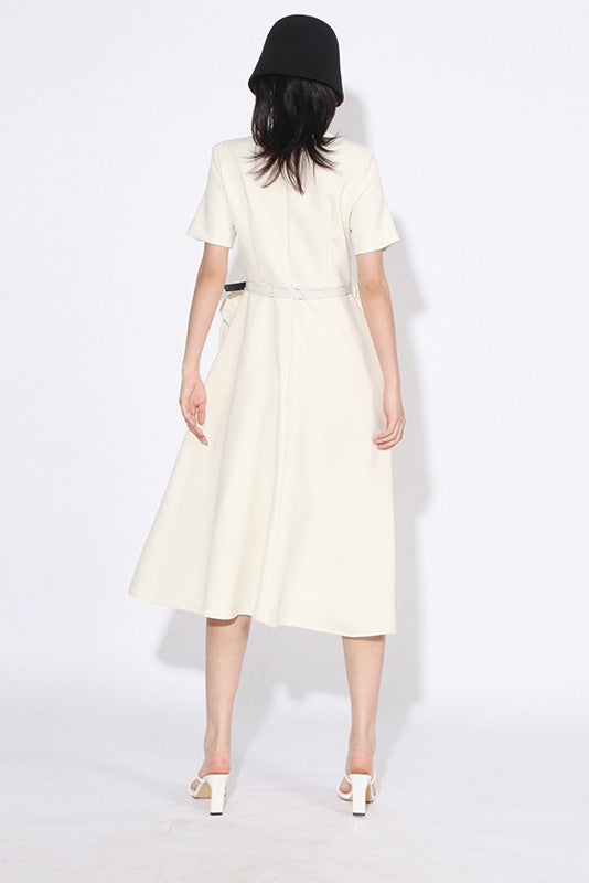 Grace Floral Appliqué Kortärmad midiklänning