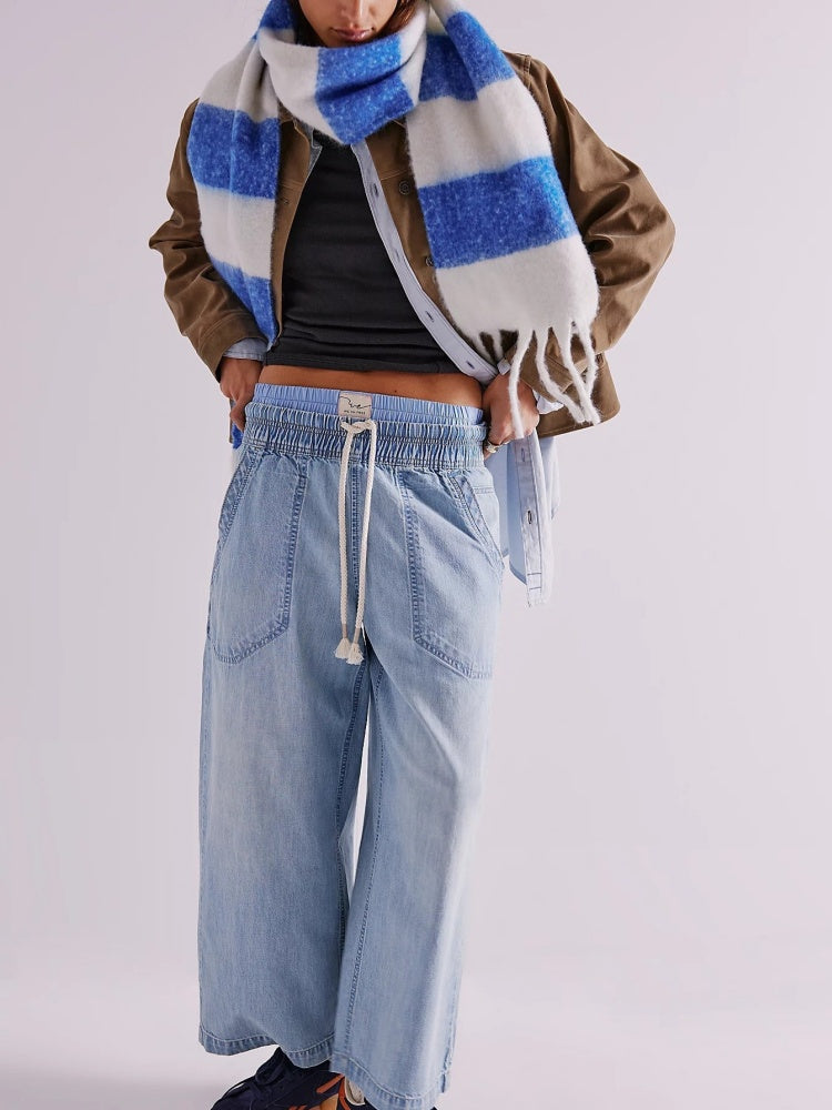 Jeans rectos con bolsillo utilitario