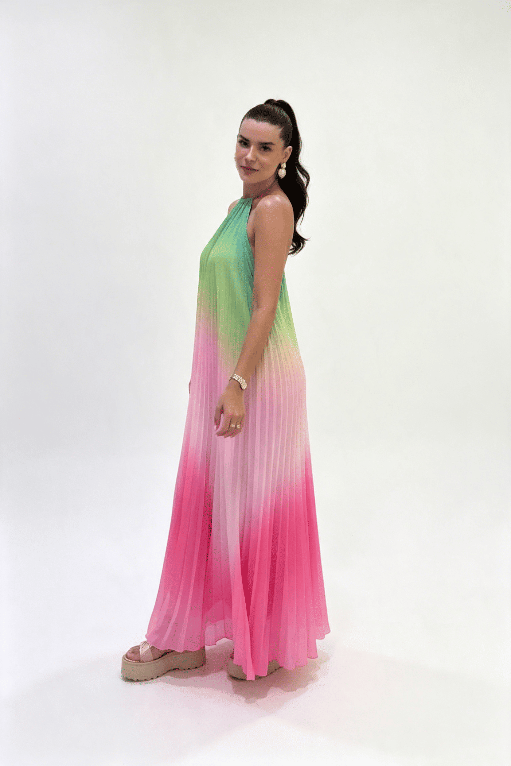 Wäisst fléissend Cape-Maxi-Kleed