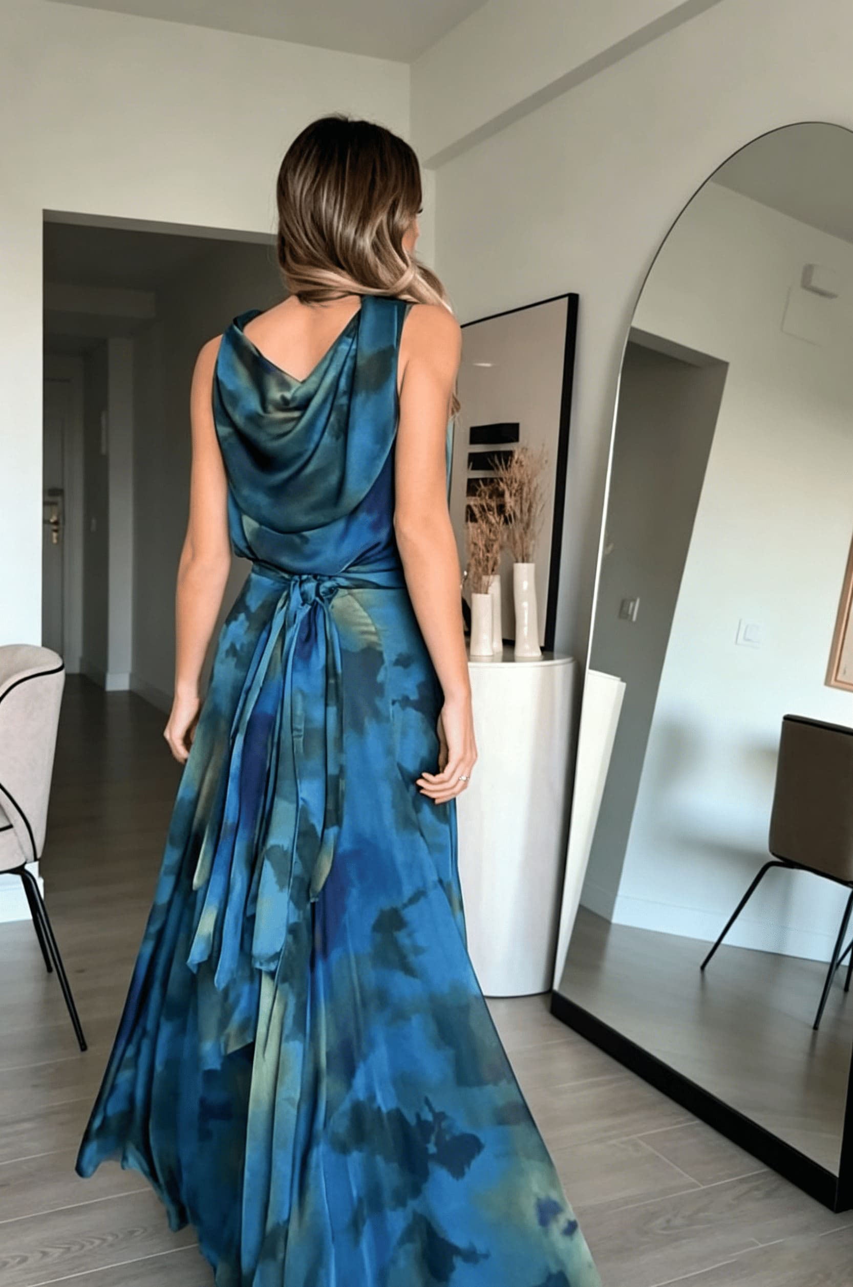 Set mat drapéiertem Halsauschnëtt an abstraktem Rock Set