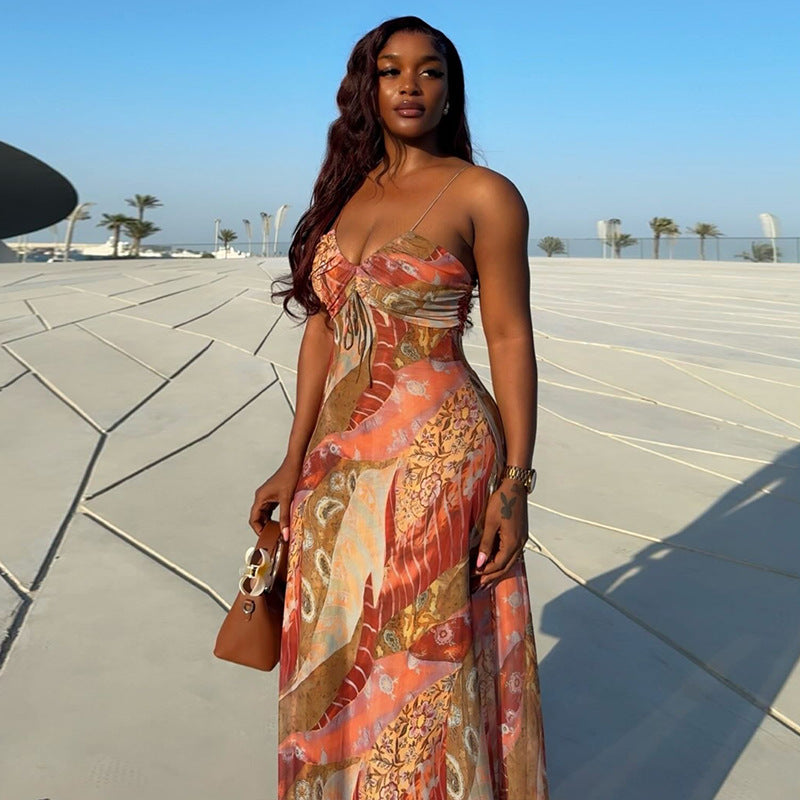 Rygfri halterneck tætsiddende kjole