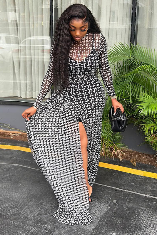 فستان ماكسي شفاف بطبعة سلسلة فن الأوب آرت