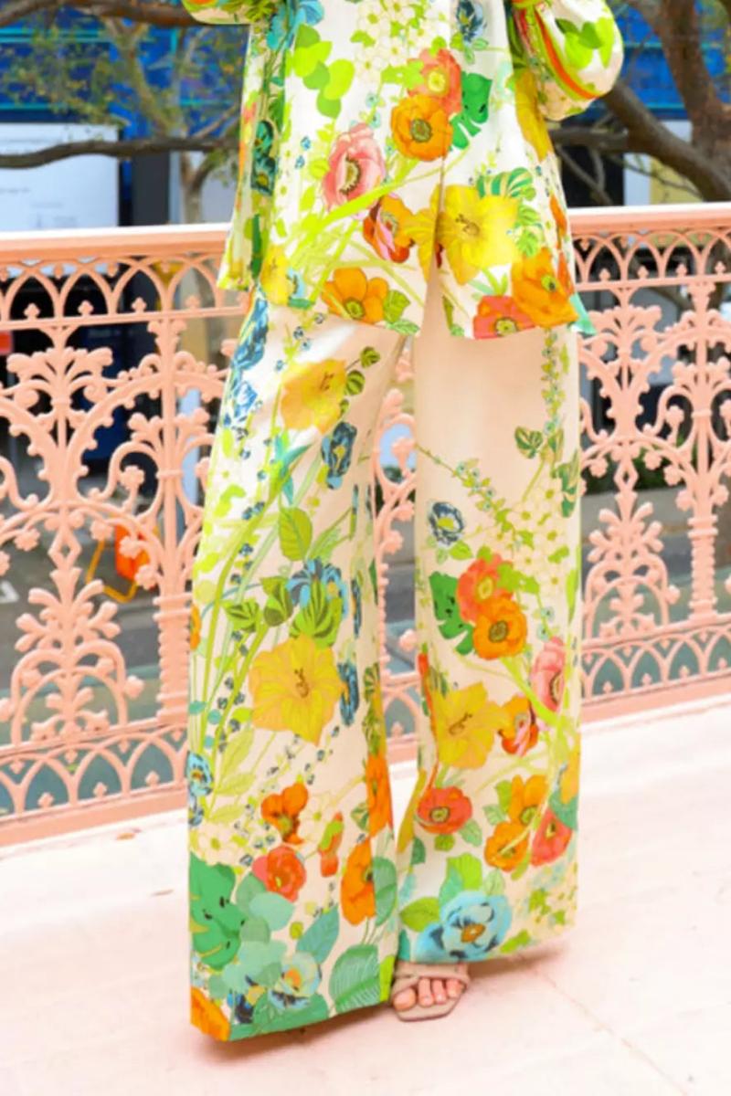 टेलर्ड सिल्हूट फ्लोरल प्रिंट पैंट सेट