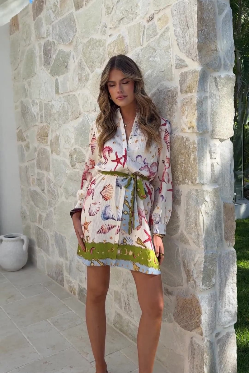 Långärmad A-linje Resortklänning