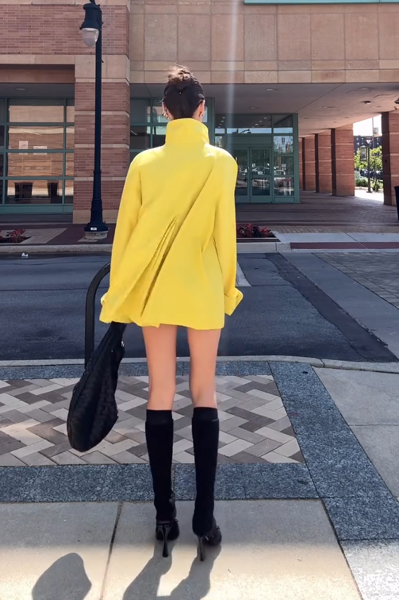 Krótki top w paski w stylu retro