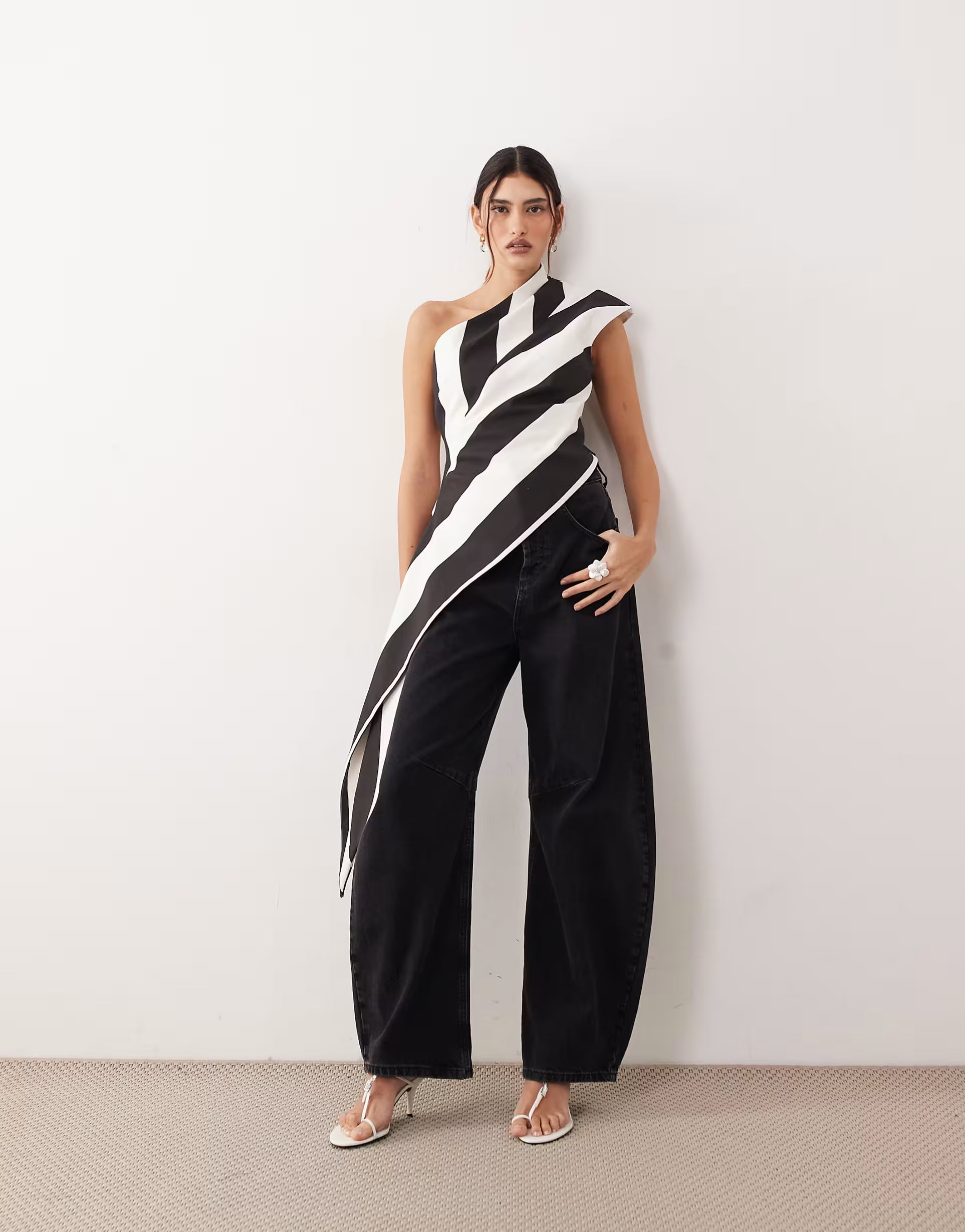 Top Preto e Branco Avant-Garde