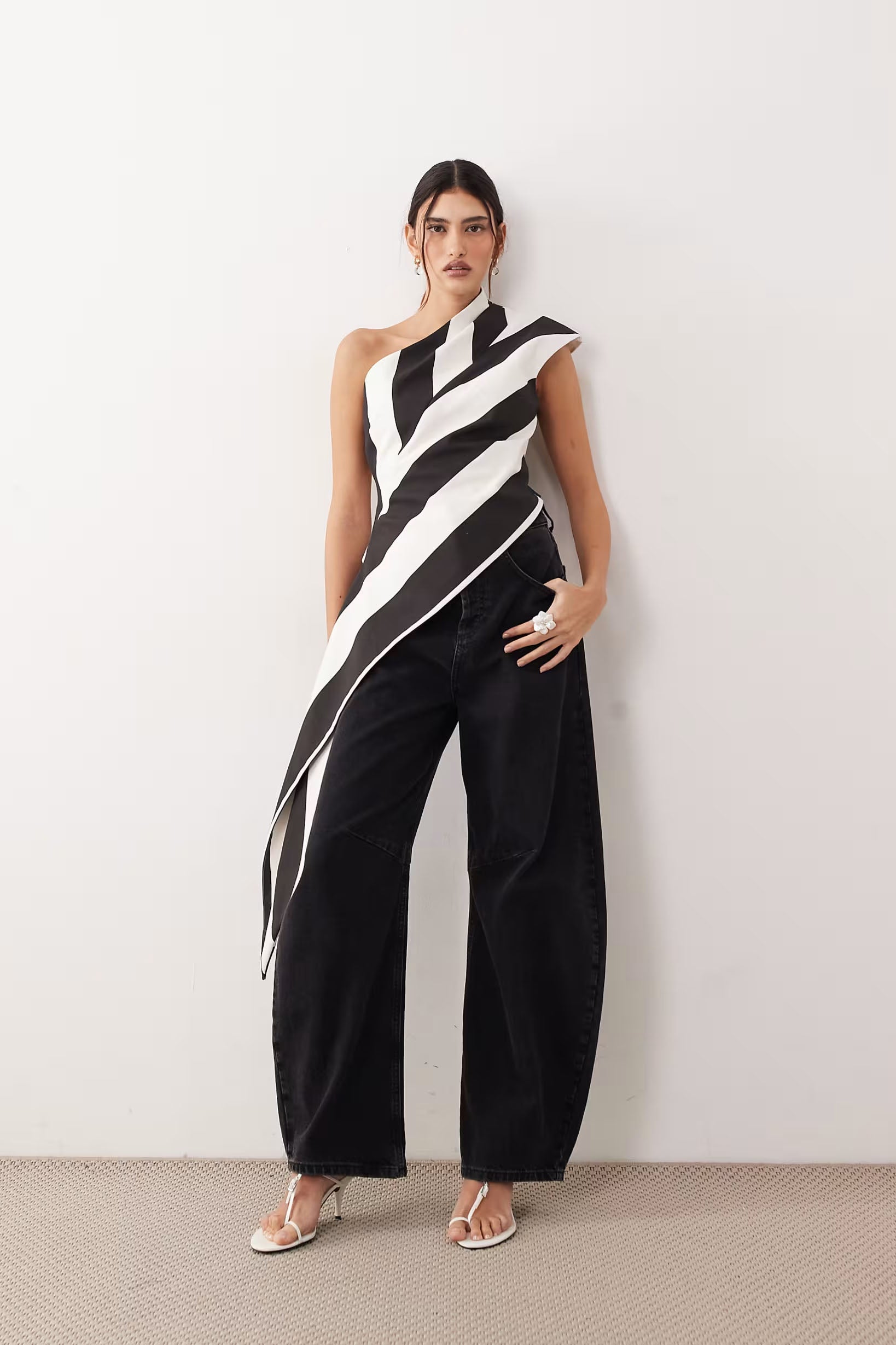 Top Preto e Branco Avant-Garde