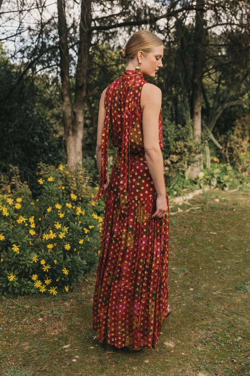 Blumiges Schulterfreies Stufiges Rüschen Maxikleid