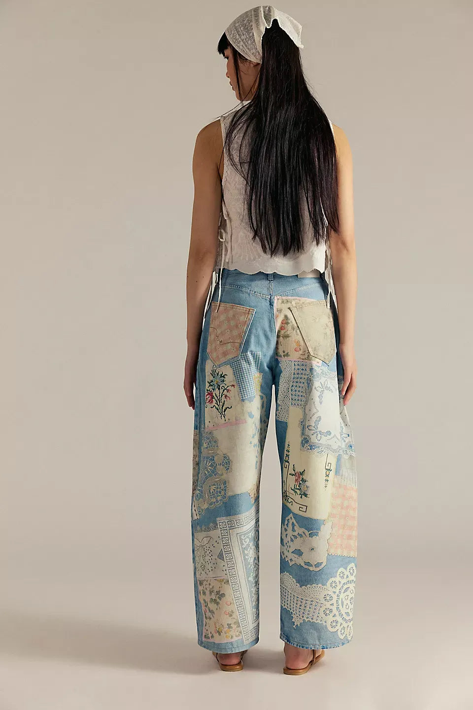 Floral gespléckte Print-Ewechbeen-Hosen