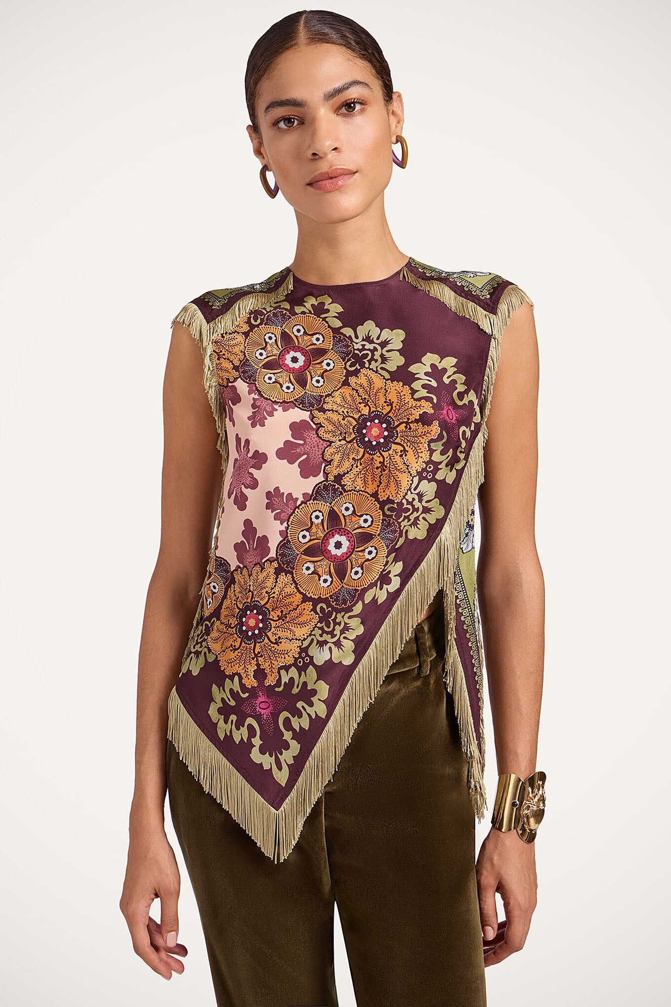 Top asymétrique bohème à franges et motifs floraux
