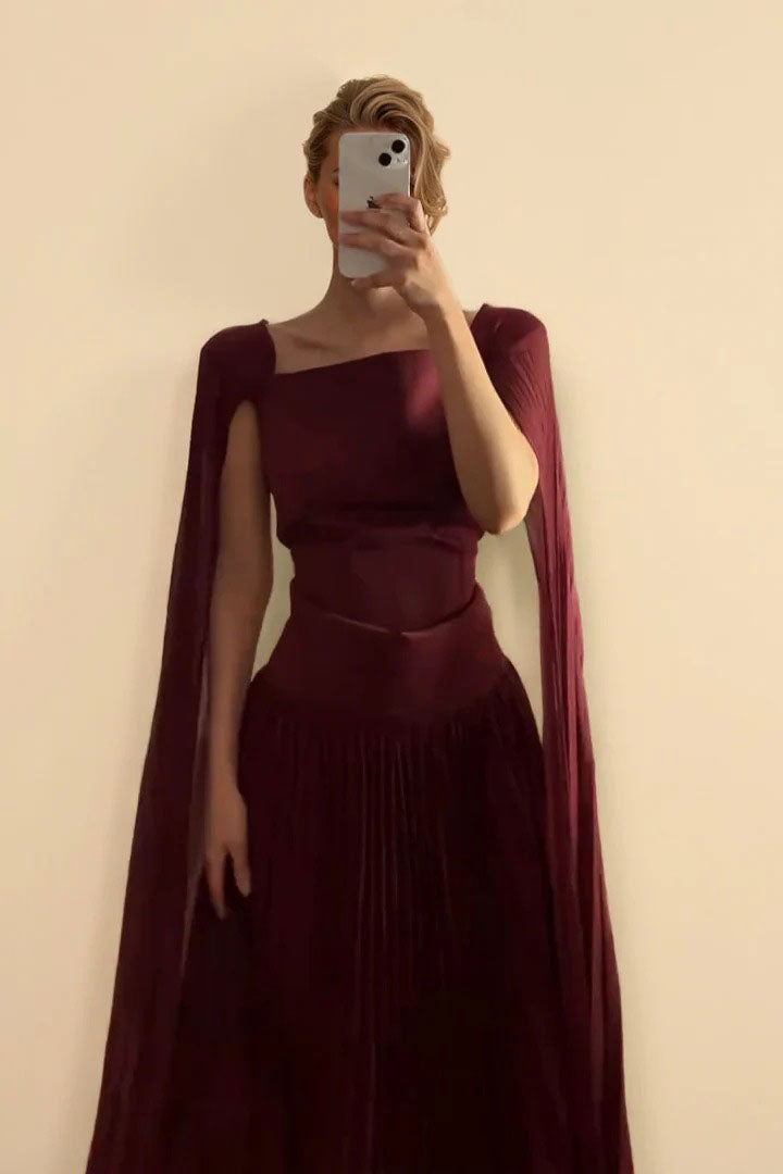 Vestido Maxi Borgonha com Decote Quadrado e Mangas Capa