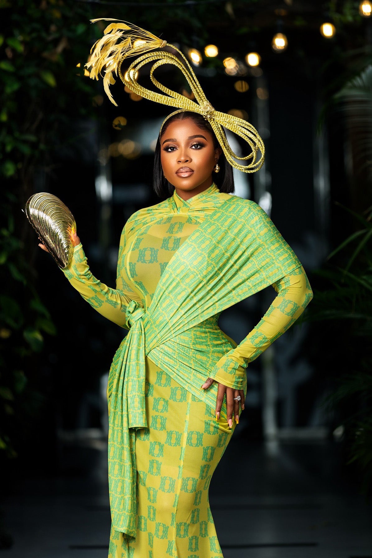 Grace Floral Appliqué Kortärmad midiklänning