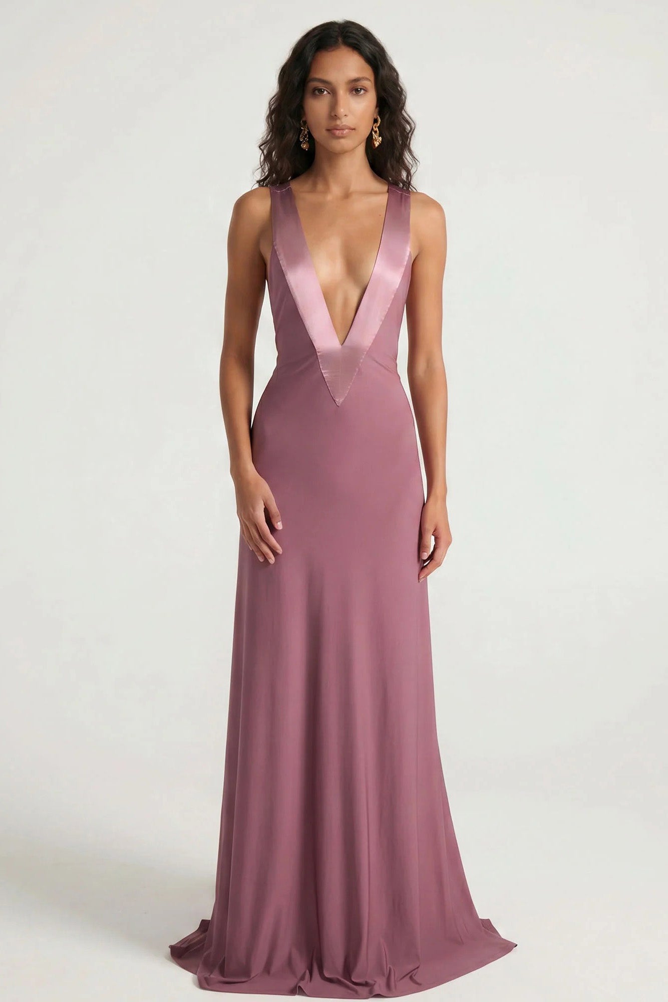 Contrast V Trim Flowy Maxi Dress
