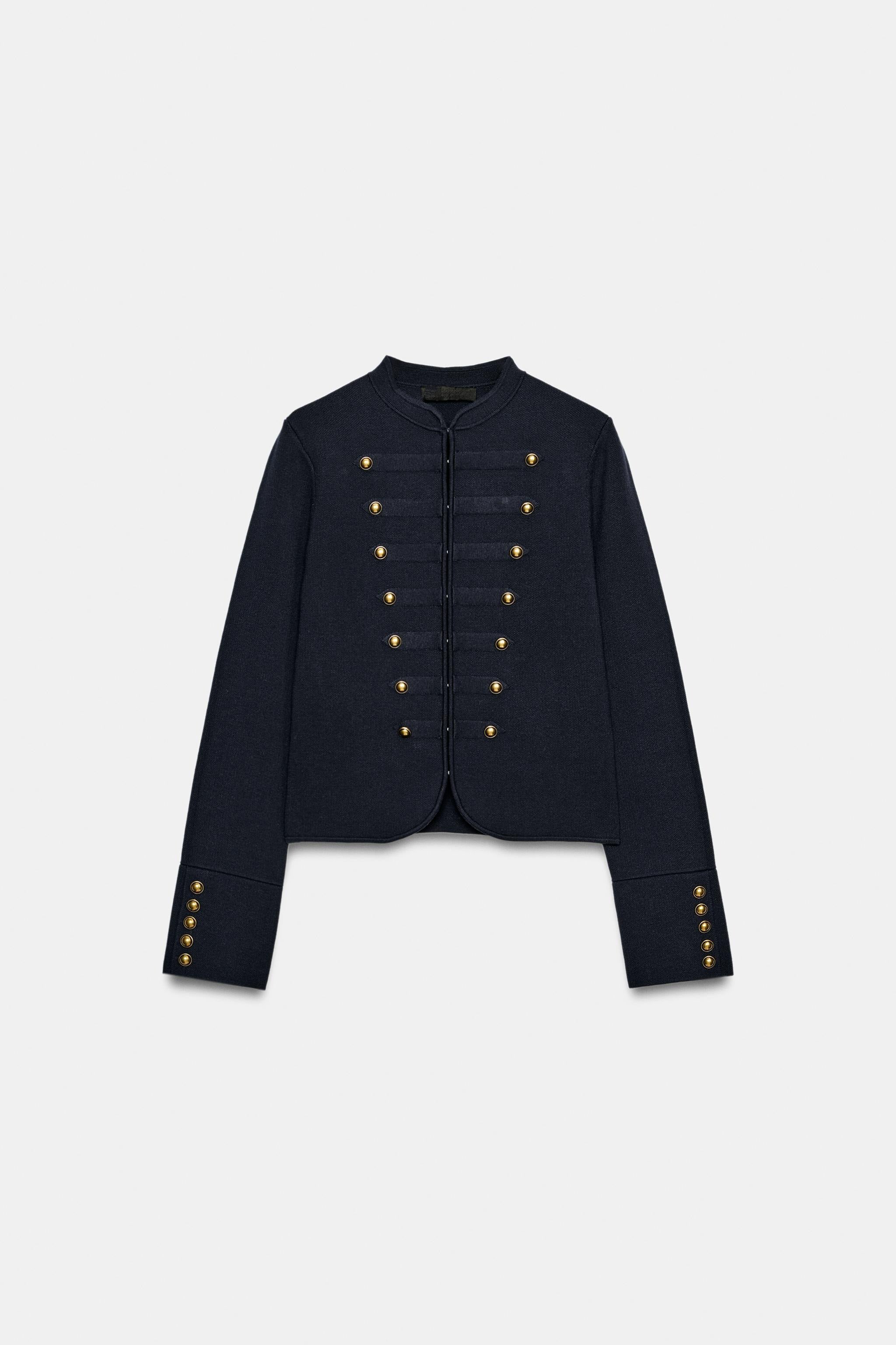 Gestréckte Cardigan mat gëllen Knäppercher