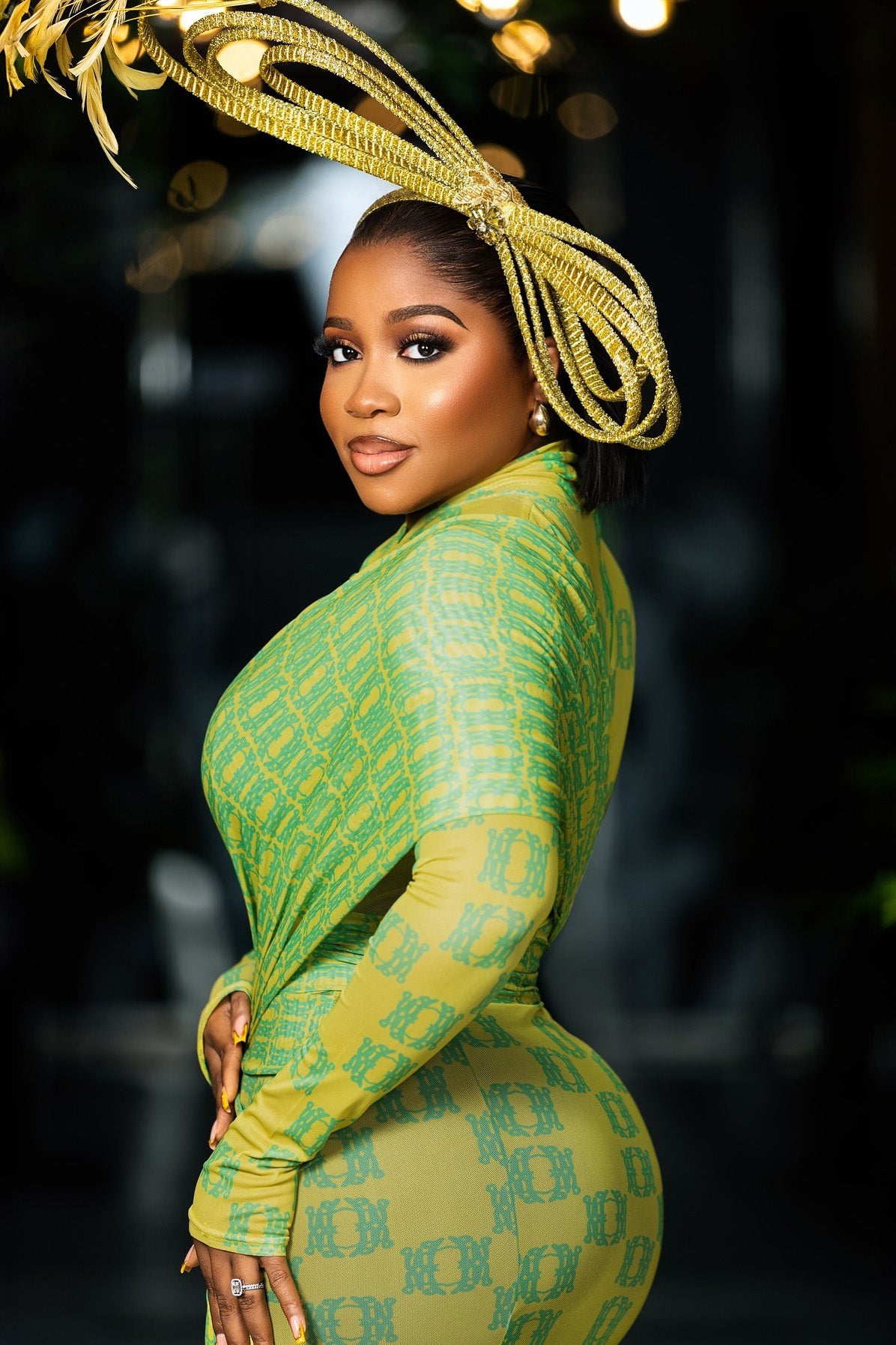 Grace Floral Appliqué Kortärmad midiklänning