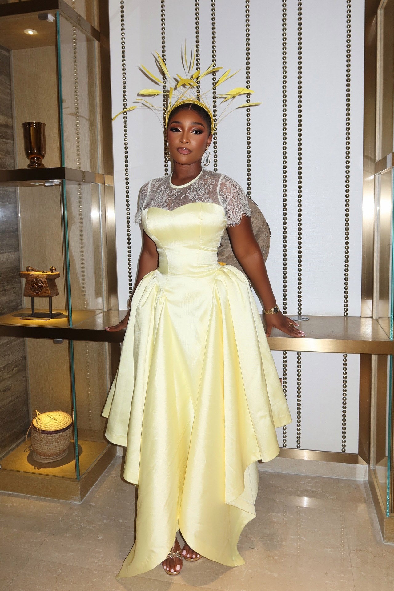 שמלת מידי תחרה אלגנטית רשמית