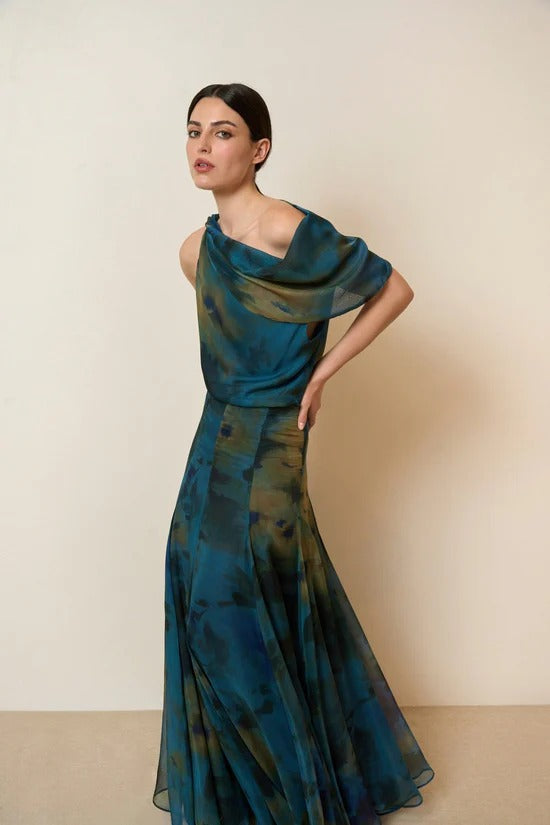 Set mat drapéiertem Halsauschnëtt an abstraktem Rock Set