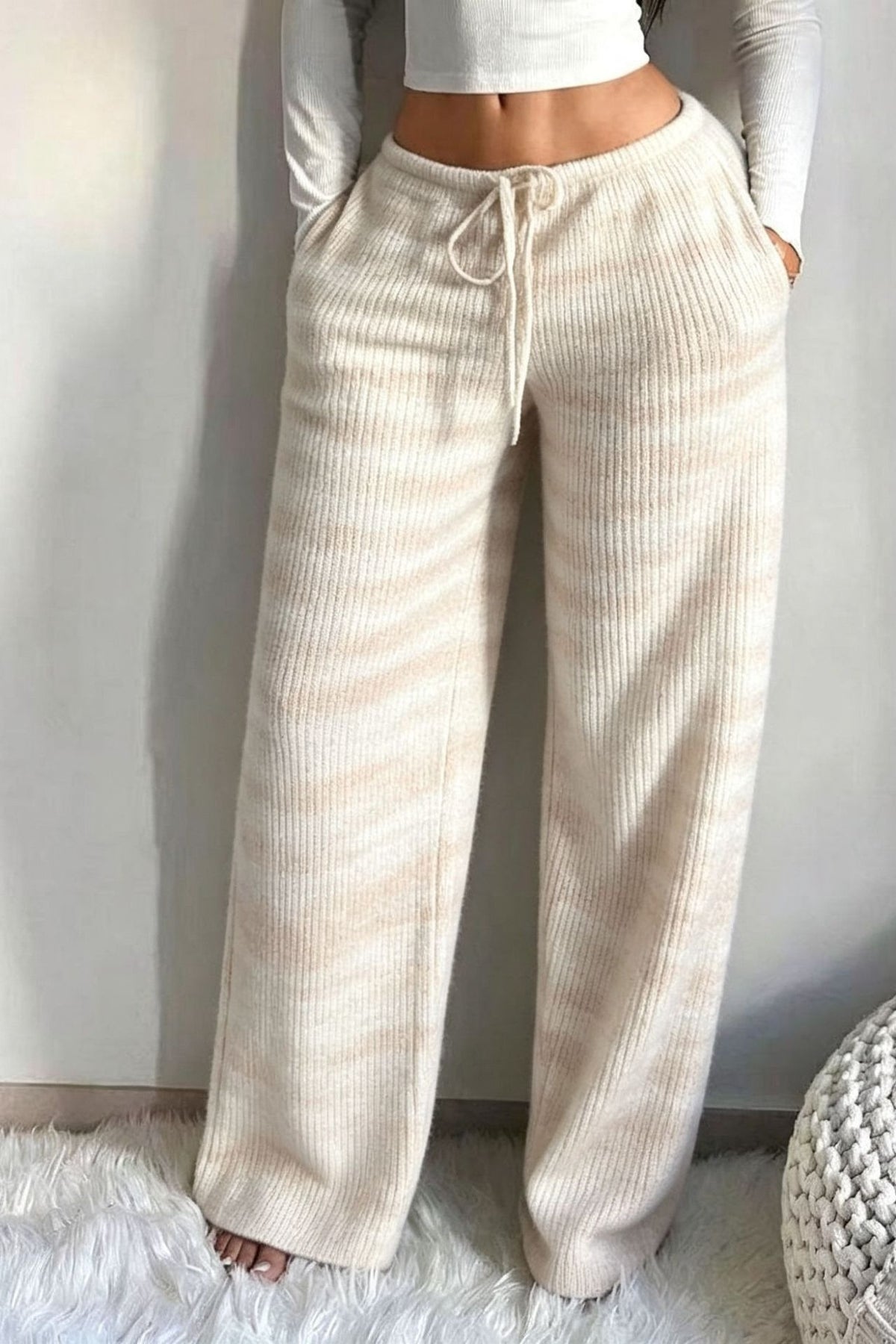 Wijde broek met diagonale ruches