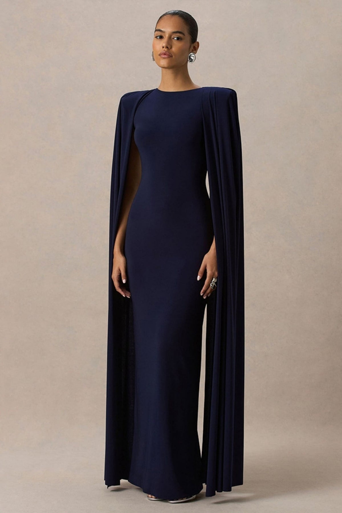 Elegant Waist-Cinching Maxi Dress