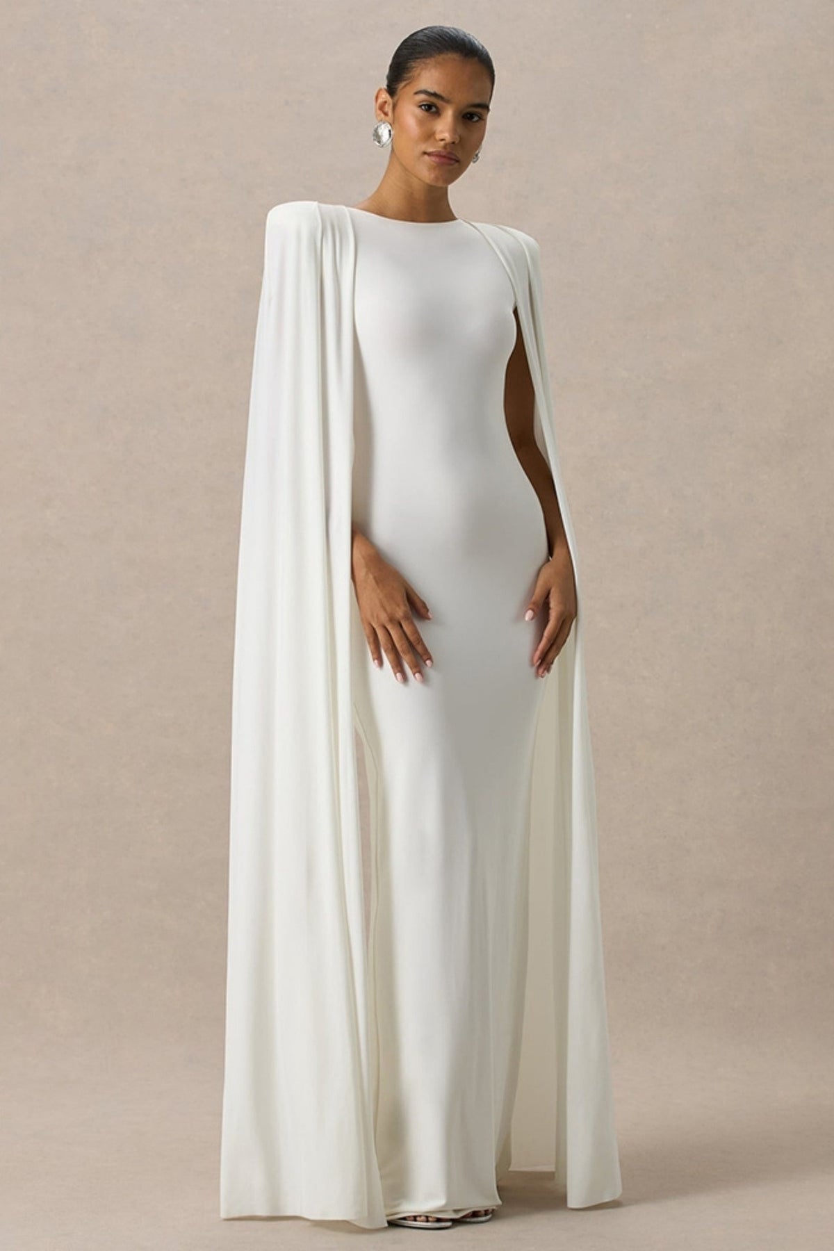 Elegant Waist-Cinching Maxi Dress