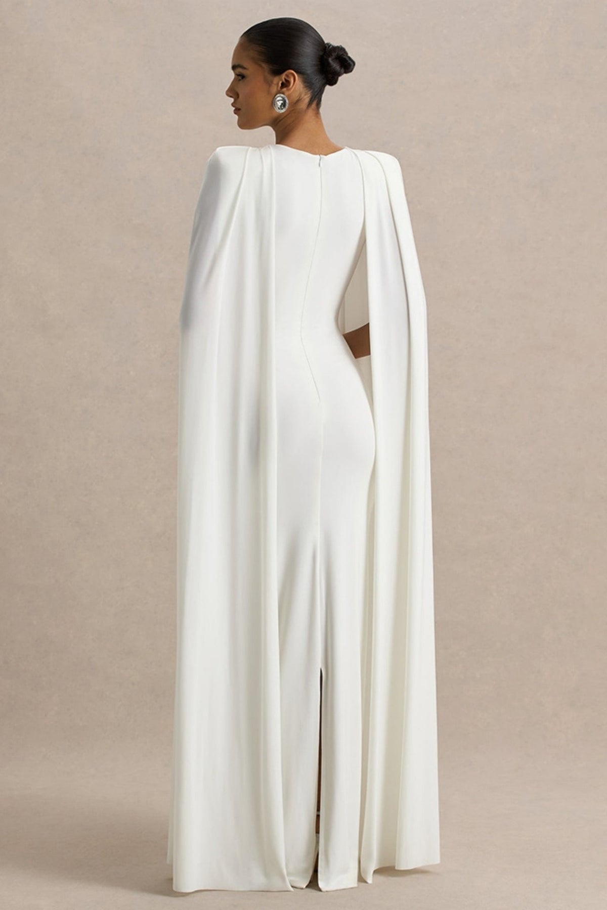 Elegant Waist-Cinching Maxi Dress