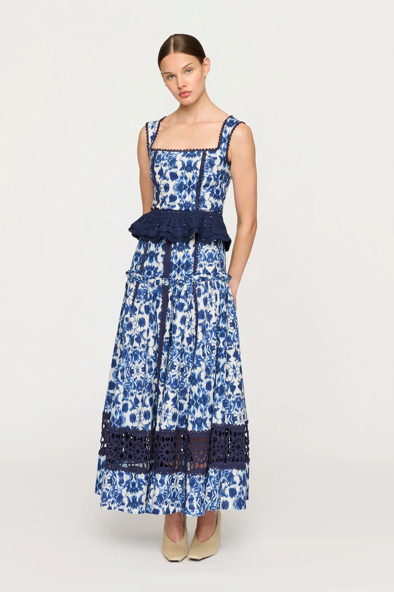 Mavi Çiçek Desenli Fırfırlı Peplum Bluz