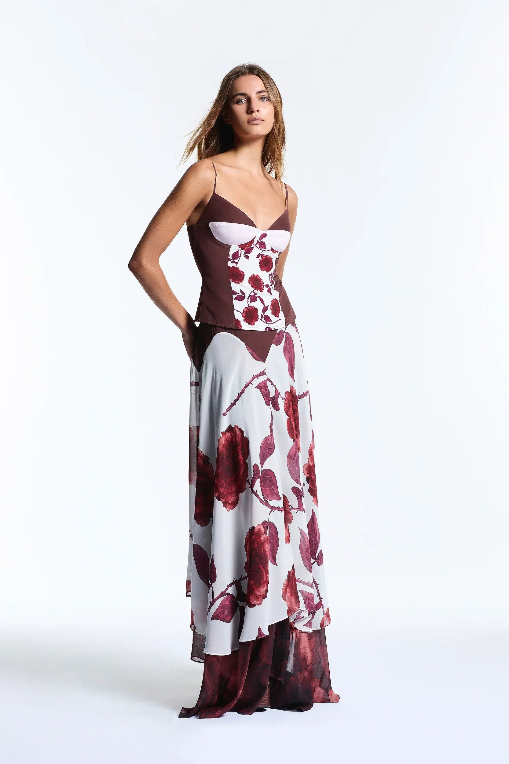 שמלת מקסי תחרת ורדים נפוחה