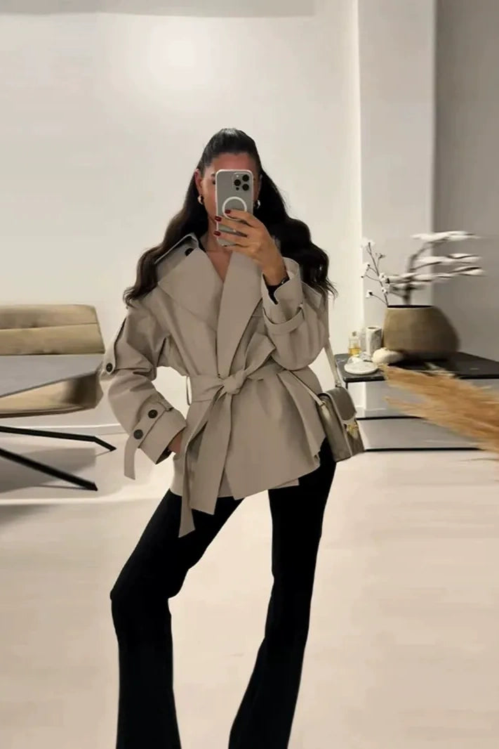Gabardina corta casual