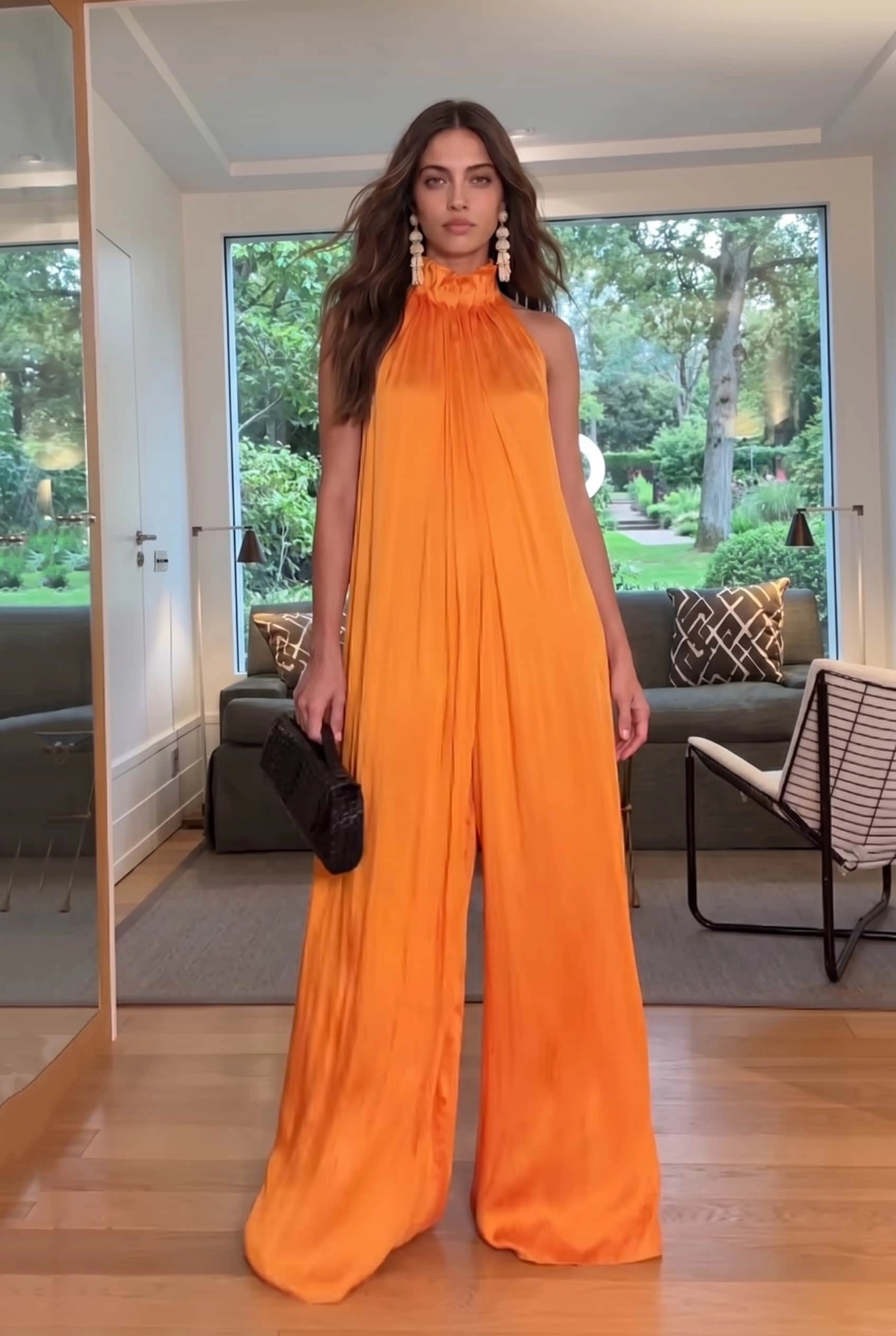 Wäisst fléissend Cape-Maxi-Kleed