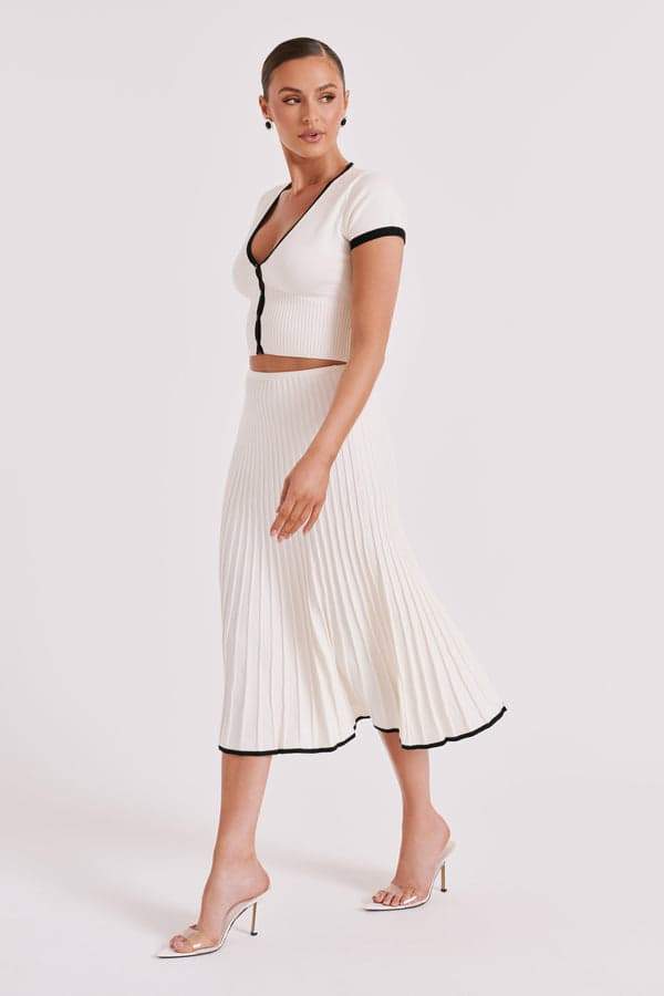 Marcia V-neck Pleated Skirt Set-Sunfere